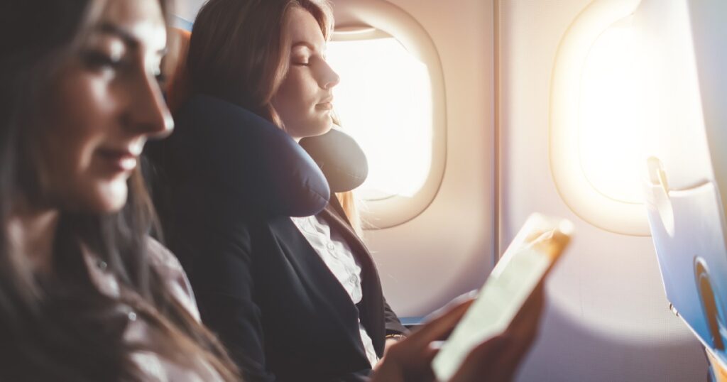 sleep-well-on-plane